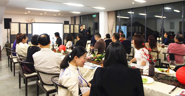 天堂硅谷全權(quán)委托客戶答“蟹”晚宴濃情落幕