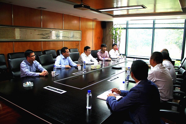 巨化集團(tuán)董事長、黨委書記胡仲明一行到訪我司考察交流 巨化集團(tuán)董事長、黨委書記胡仲明一行到訪我司考察交流