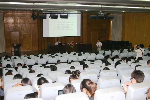 執行總裁徐剛為大學生做主題講座